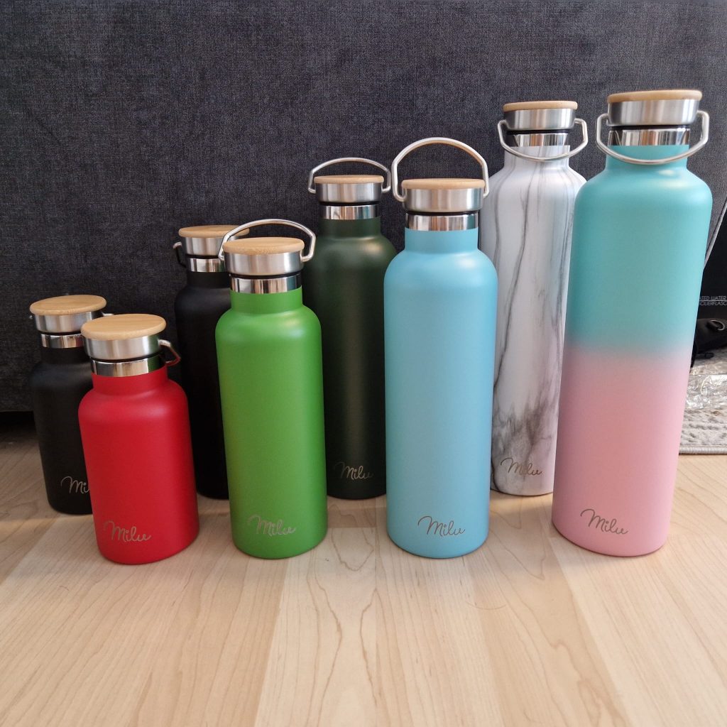 Trinkflasche 
in verschiedenen Farben und Größen
